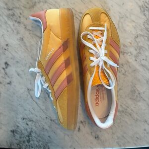 Adidas Gazelle Like New Size 8.5 W